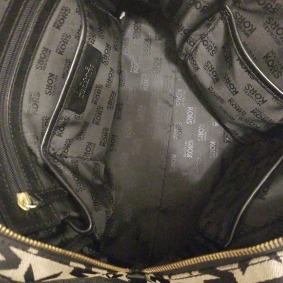 Michael Kors purse - Picture 4 of 4